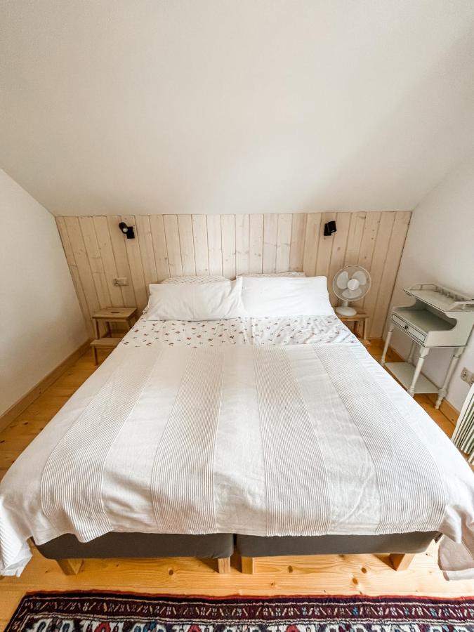 Apartment 401 Mury